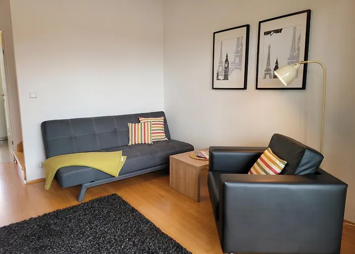 Apartmenthausmannstaetten
