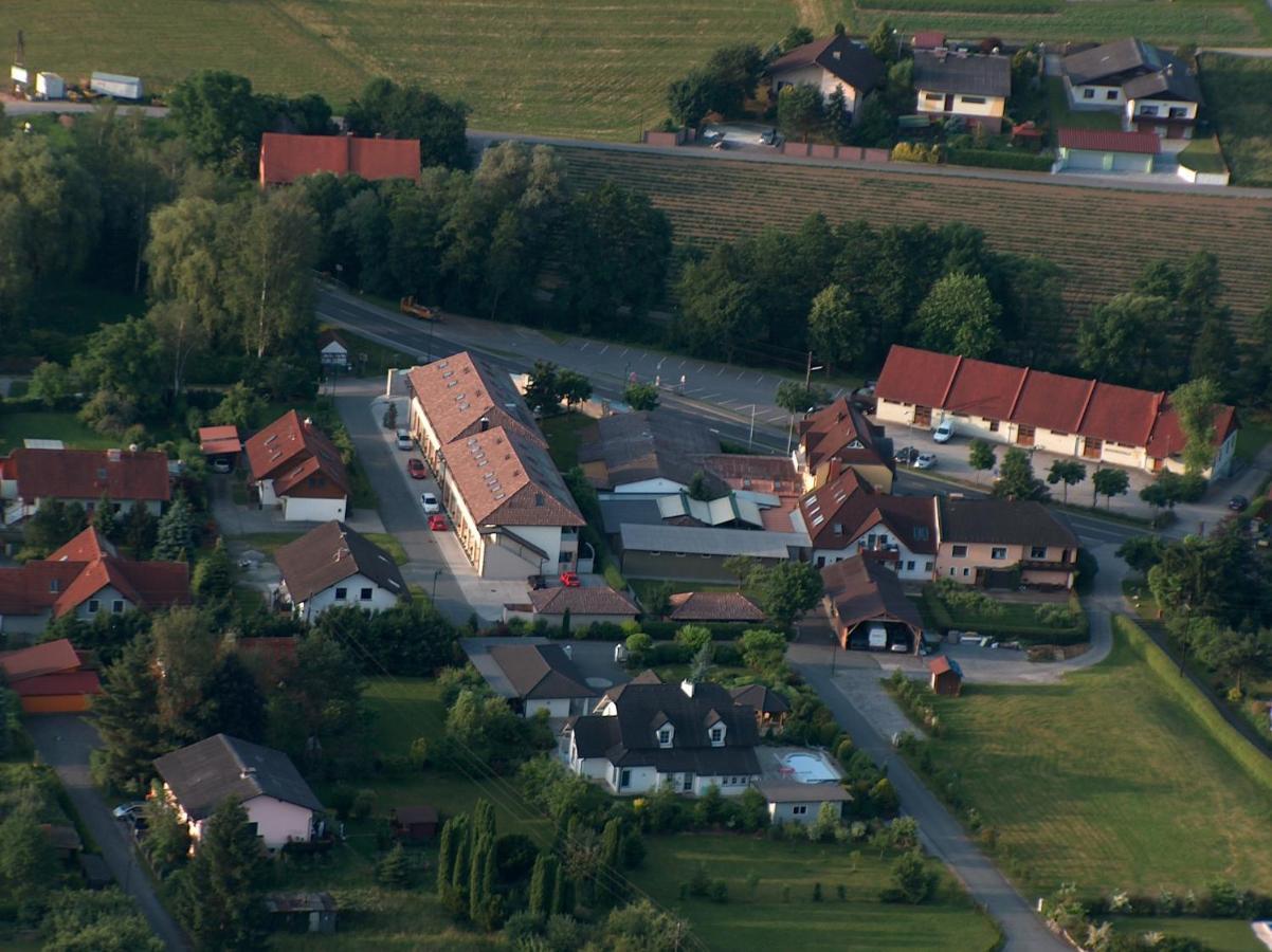 Apartmenthausmannstaetten Hausmannstatten