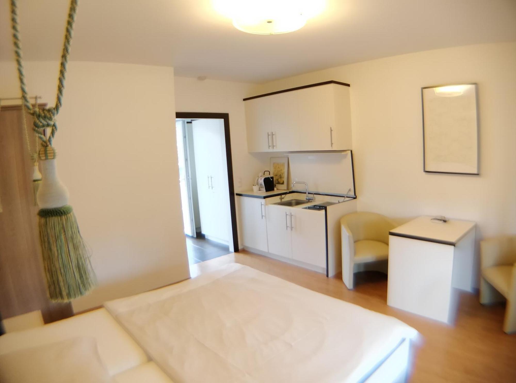 Apartmenthausmannstaetten